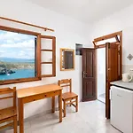 Apostolos Rooms